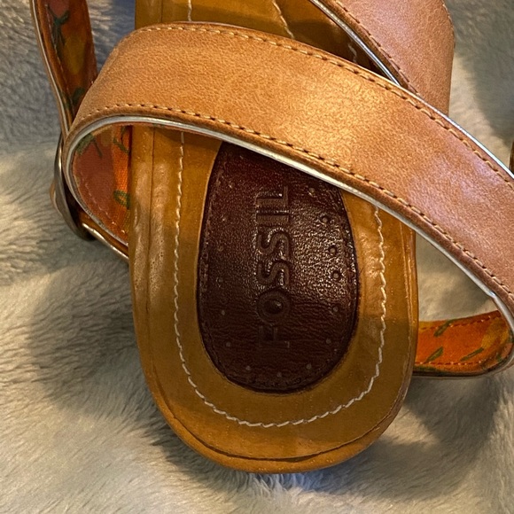 Fossil Leather Wooden Heel Platform Sandals - Picture 14 of 14